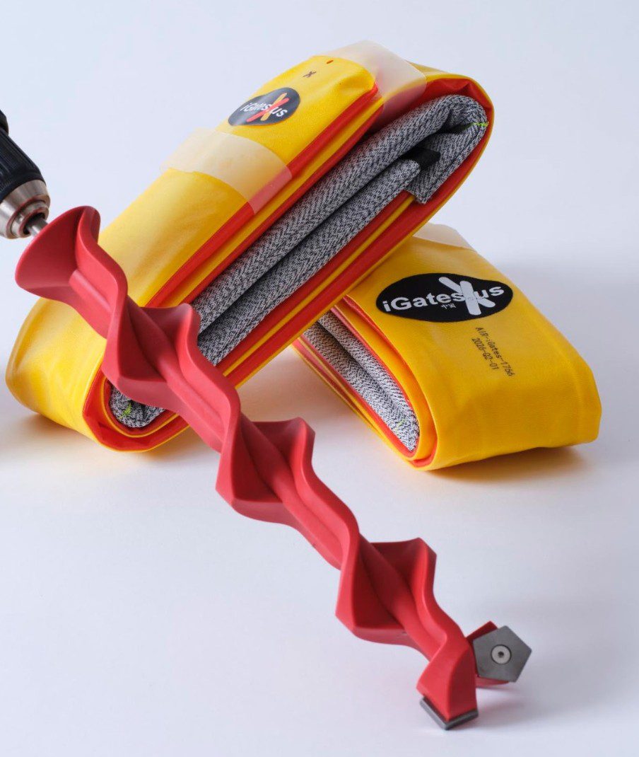 igates close up 2 gates